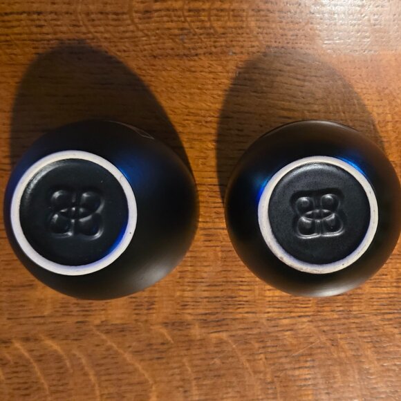 Baileys Irish Cream “Mine” & “Yours” Mugs – Set of 2 – Vintage Ceramic Barware - Picture 4 of 6